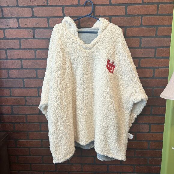 Utah Utes NCAA Reversible Big Logo Hoodeez University of Utah Fan Gear Comfy - Picture 2 of 13